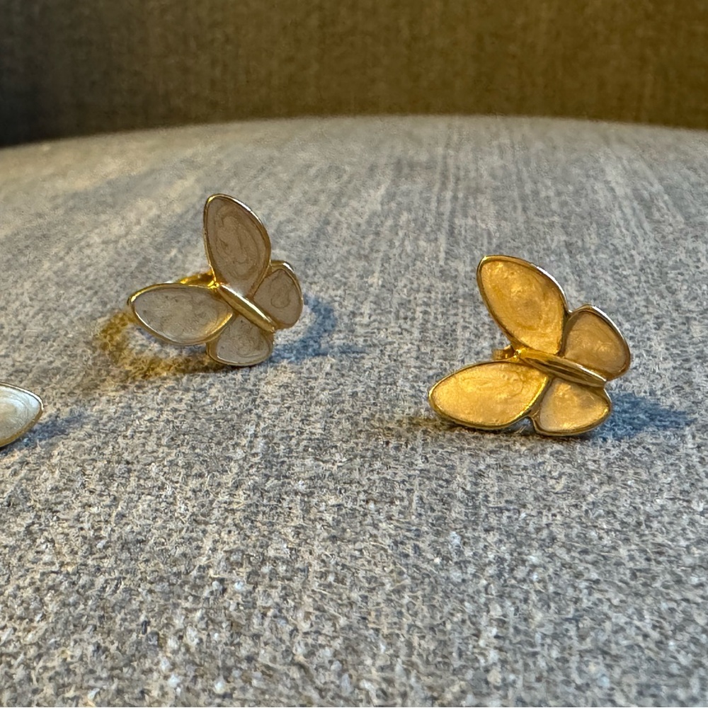 So Charming 18k Solid(No Plate, No Filled ) Yellow Gold Ring ,Butterfly 🦋 Shape
